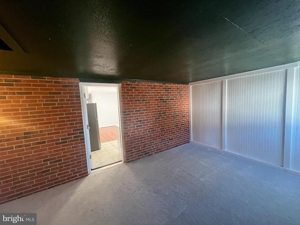 13209 Thornton Drive - Photo 8