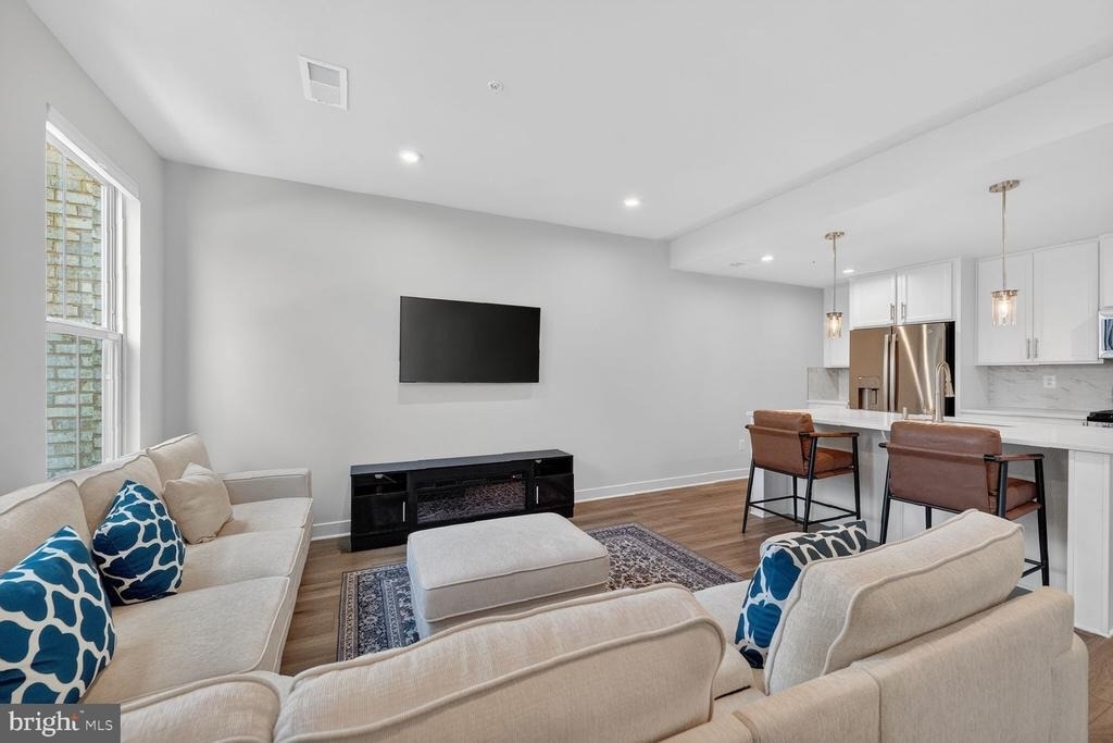 42548 Invergordon Terrace - Photo 11