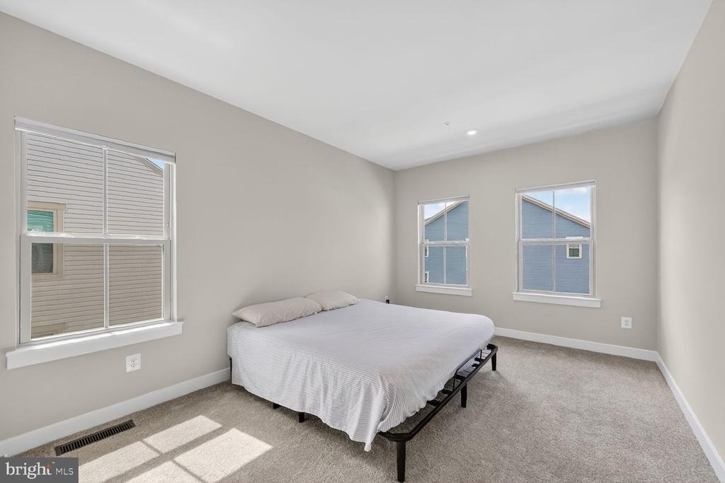 42548 Invergordon Terrace - Photo 22