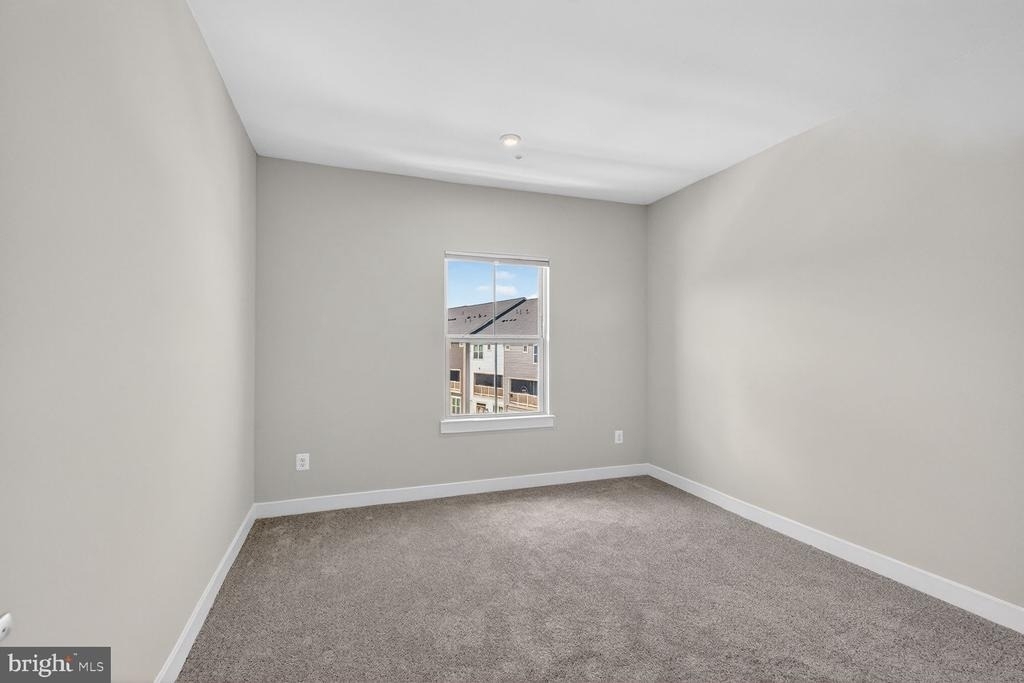 42548 Invergordon Terrace - Photo 27