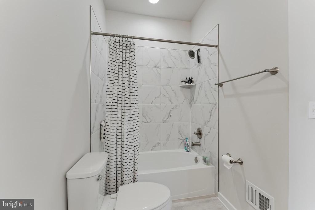 42403 Arcola Vista Terrace - Photo 33