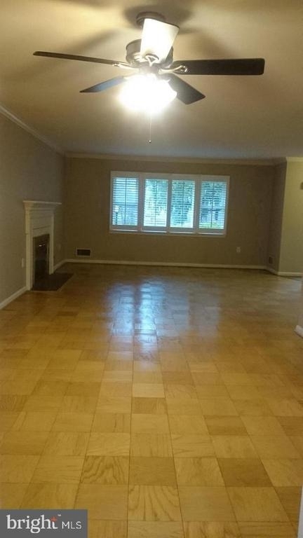 1415 Mayflower Drive - Photo 3