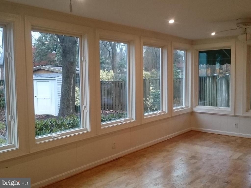 1415 Mayflower Drive - Photo 8