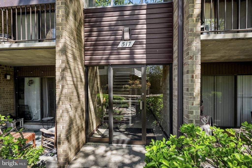 517 Florida Avenue - Photo 2