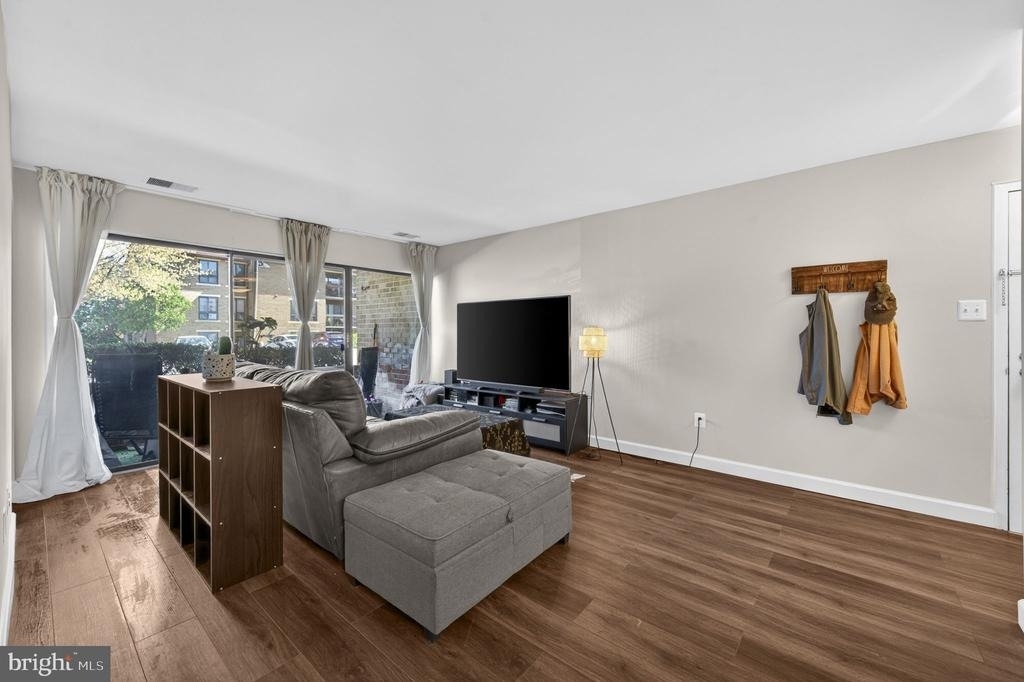 517 Florida Avenue - Photo 6