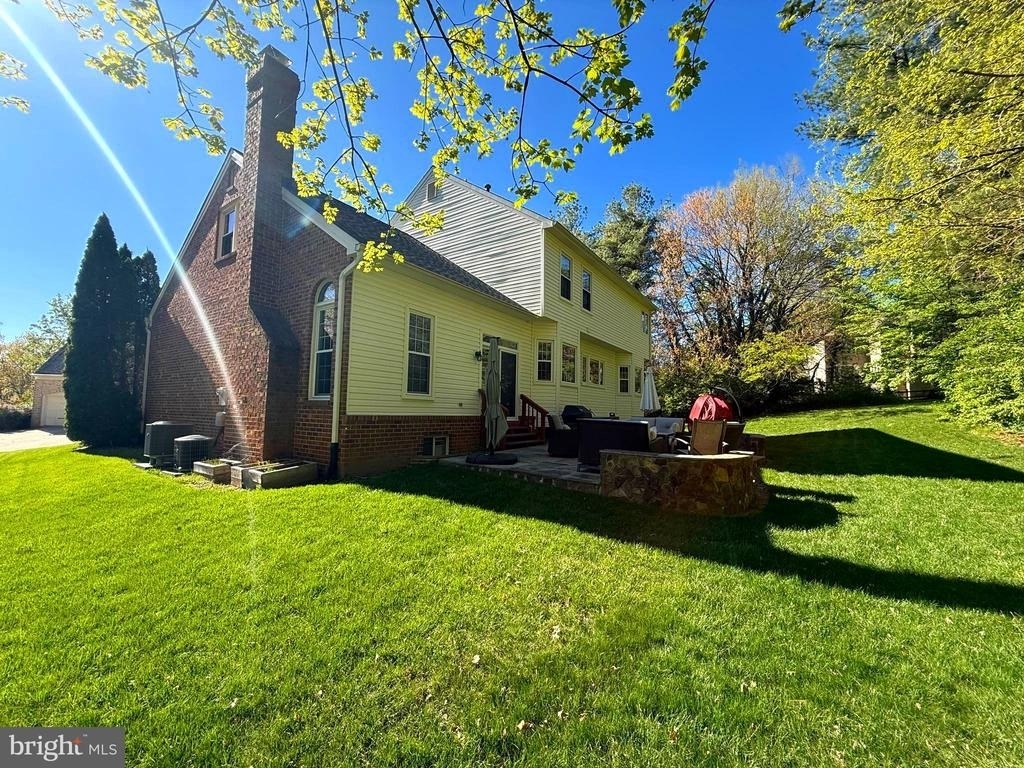 10004 Manor Place - Photo 1