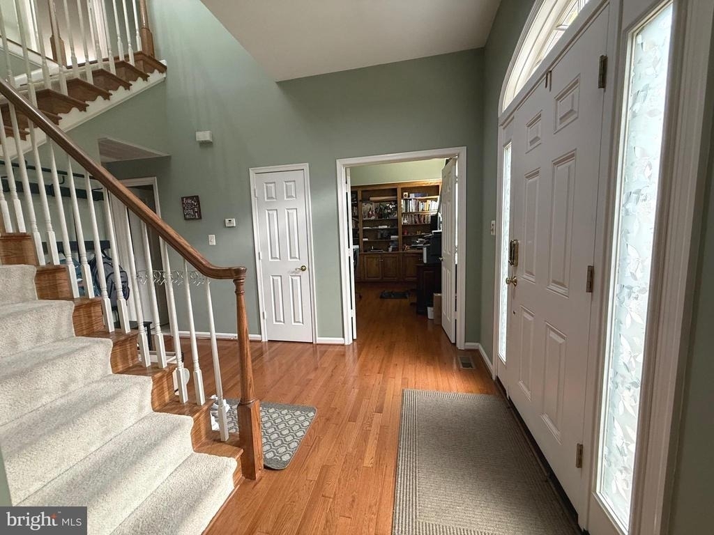 10004 Manor Place - Photo 7