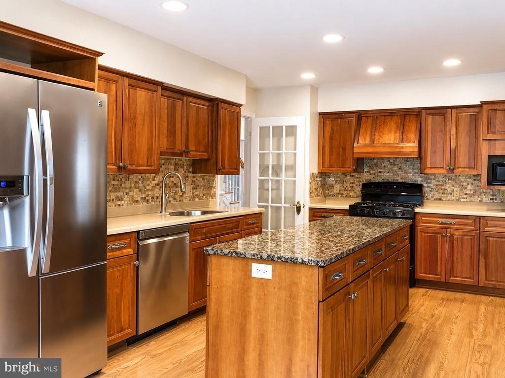 7327 Yates Court - Photo 6