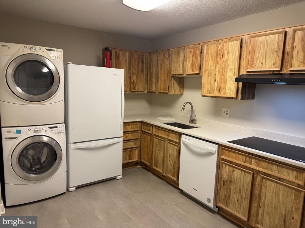 8360 Greensboro Drive - Photo 29