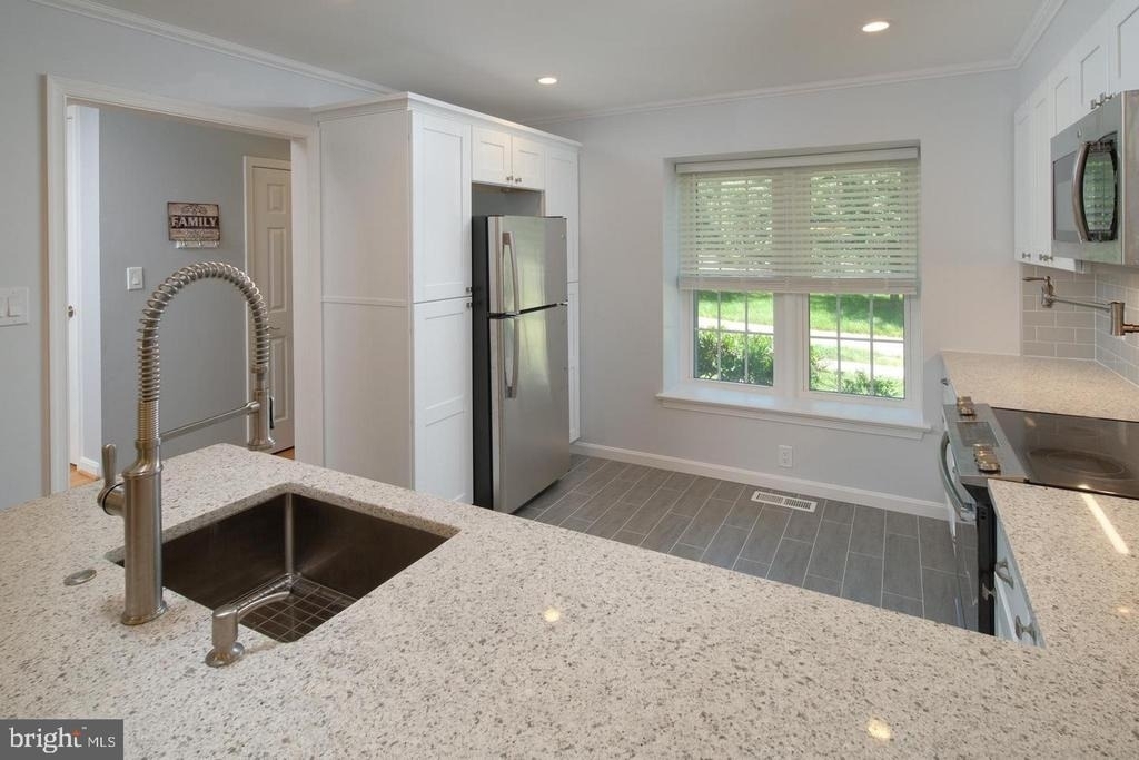 1528 Westmoreland Street - Photo 7