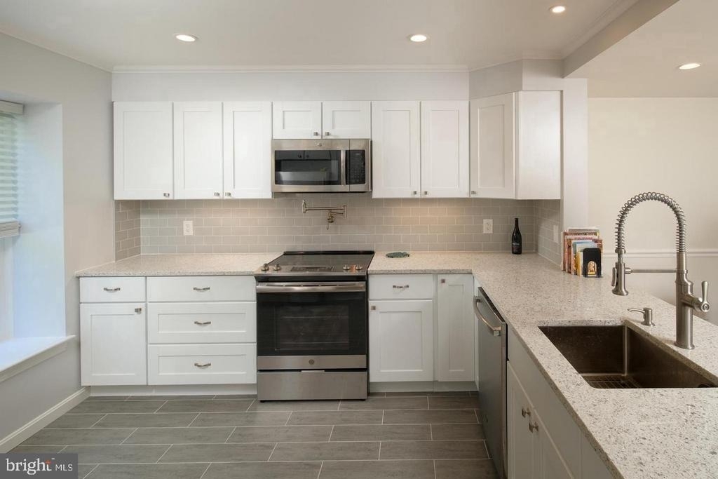 1528 Westmoreland Street - Photo 5