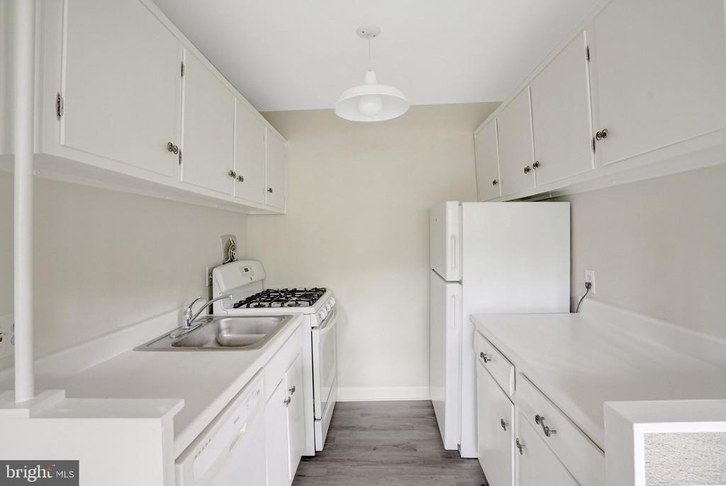 7717 Donnybrook Court - Photo 1