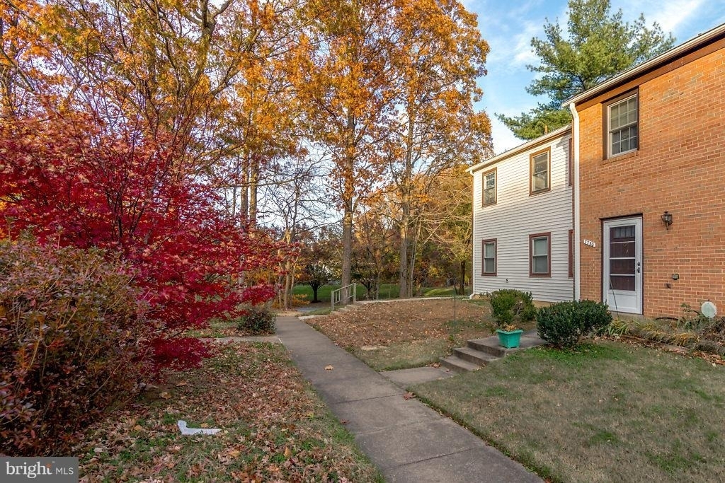 7732 Matisse Way - Photo 2