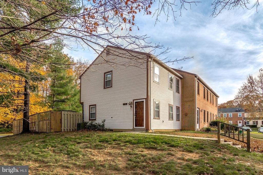 7732 Matisse Way - Photo 1