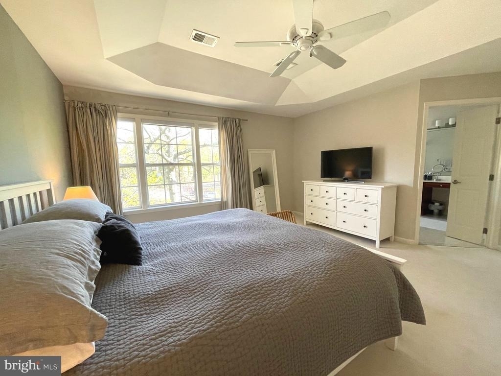 102 Lounsbury Place - Photo 9
