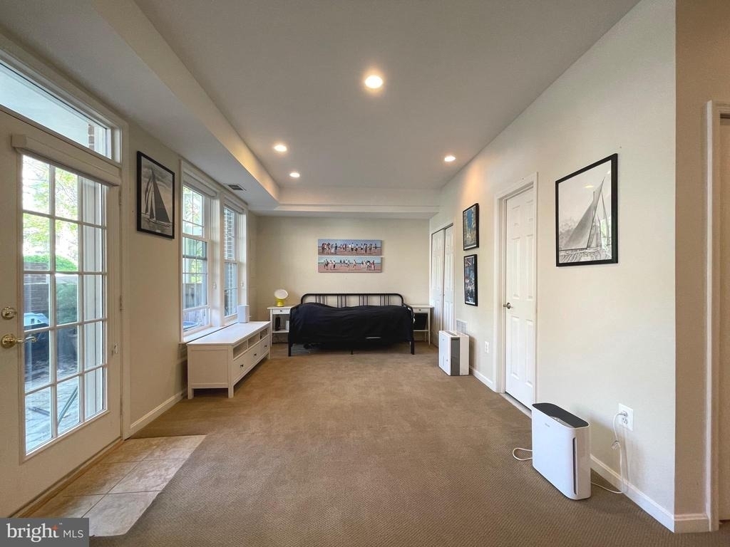 102 Lounsbury Place - Photo 12