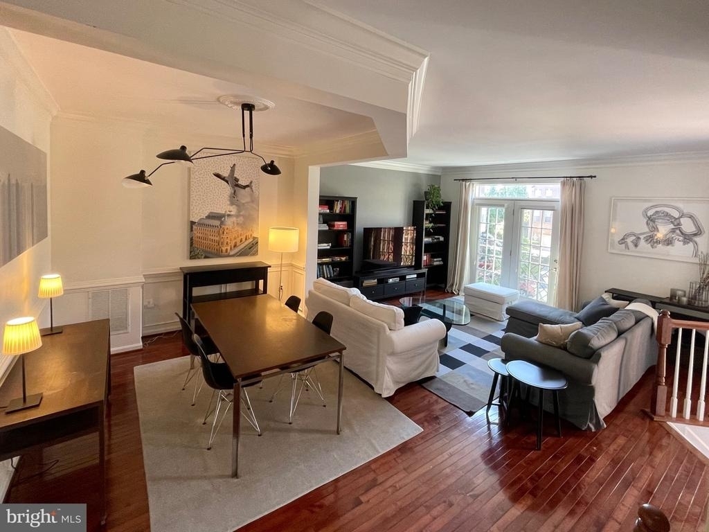 102 Lounsbury Place - Photo 2