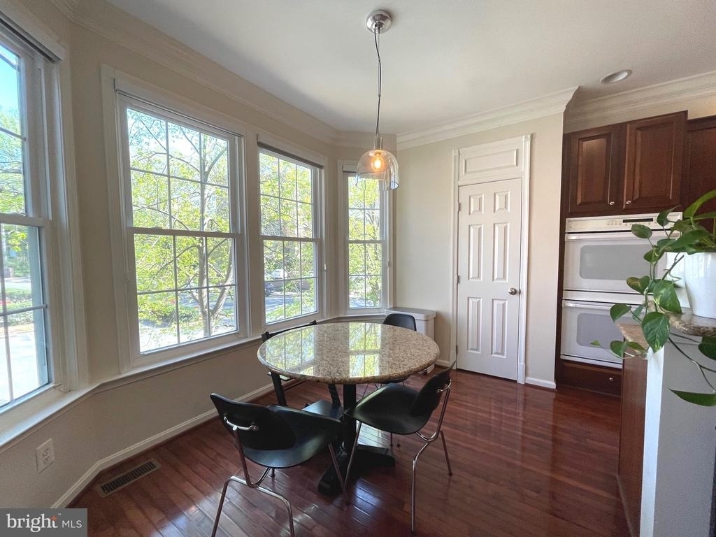 102 Lounsbury Place - Photo 5