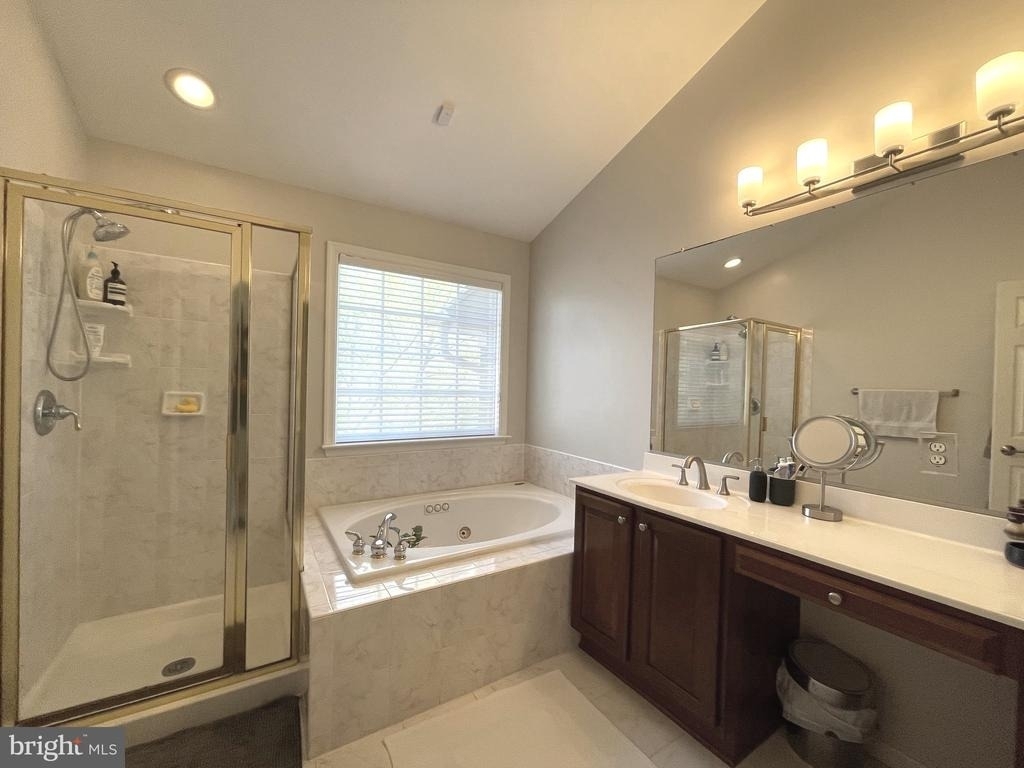 102 Lounsbury Place - Photo 10