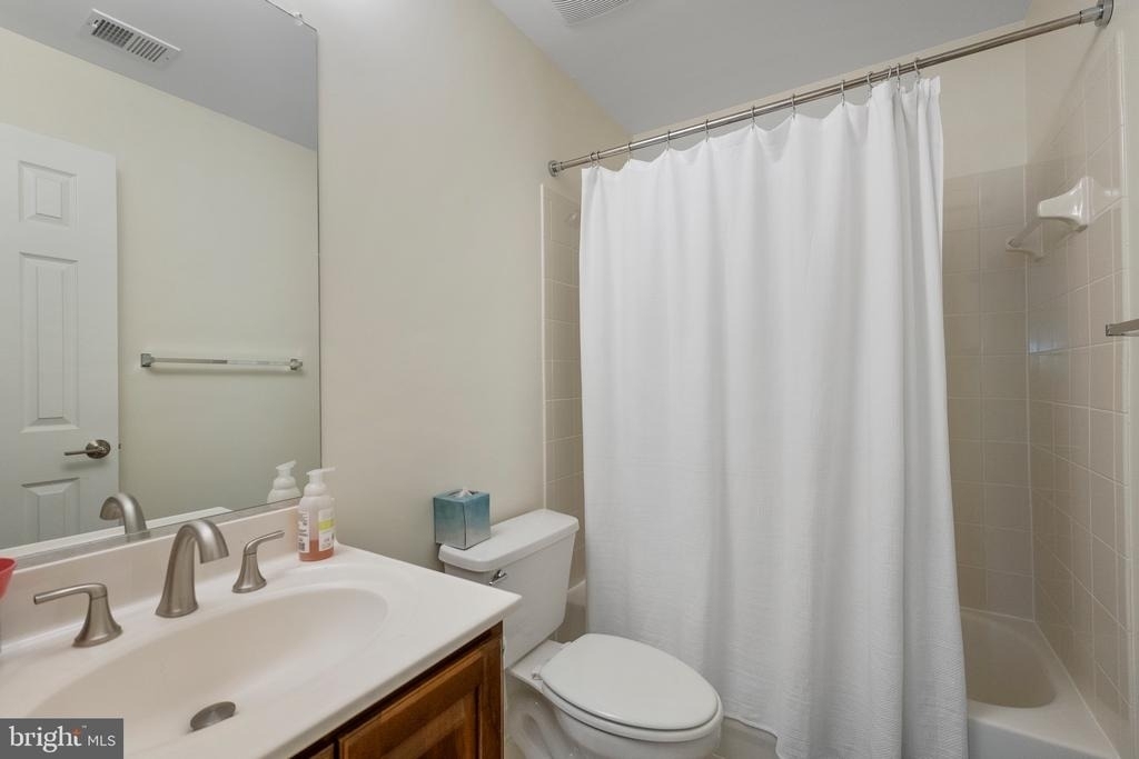 102 Lounsbury Place - Photo 16