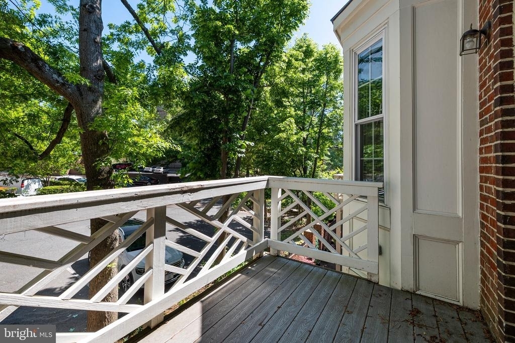 102 Lounsbury Place - Photo 7