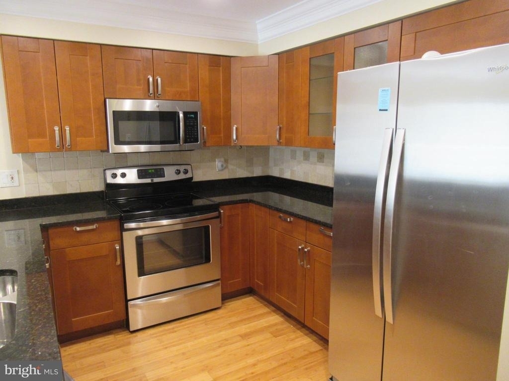 244 S Reynolds Street - Photo 3