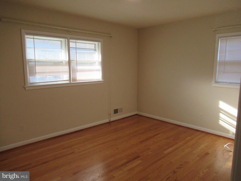 543 N Lombardy Street - Photo 11
