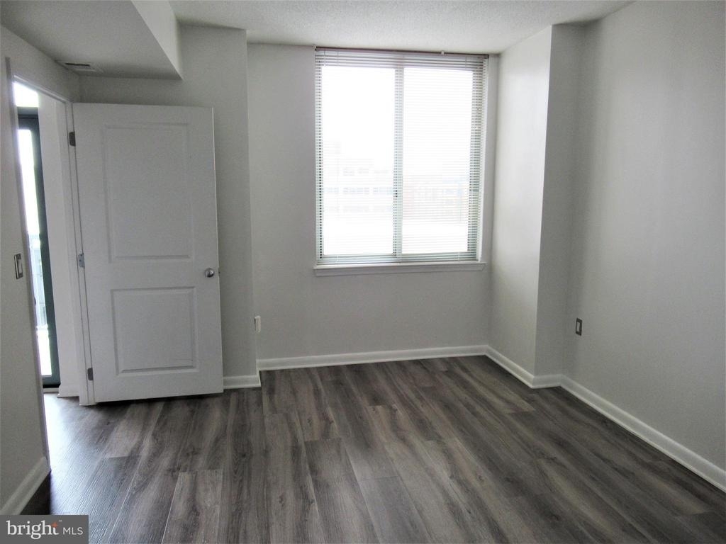 851 N Glebe Road - Photo 14