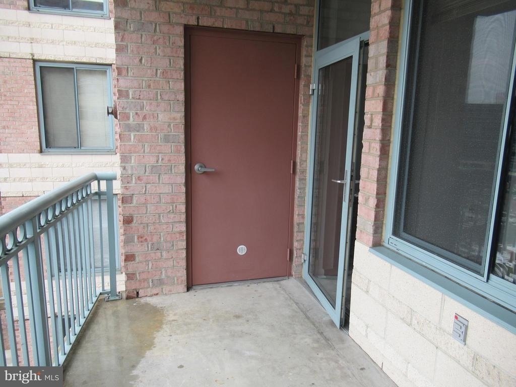 851 N Glebe Road - Photo 12