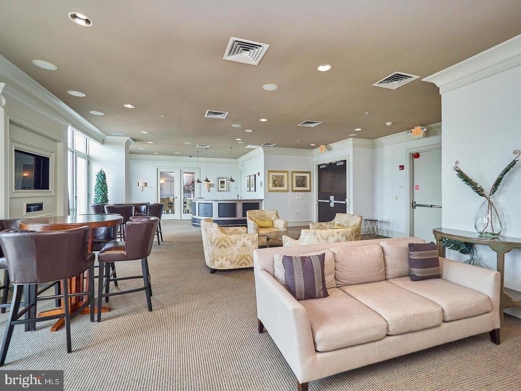 851 N Glebe Road - Photo 28