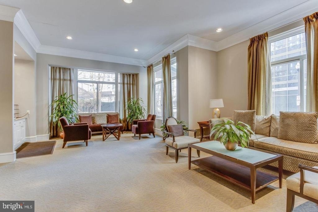 851 N Glebe Road - Photo 2