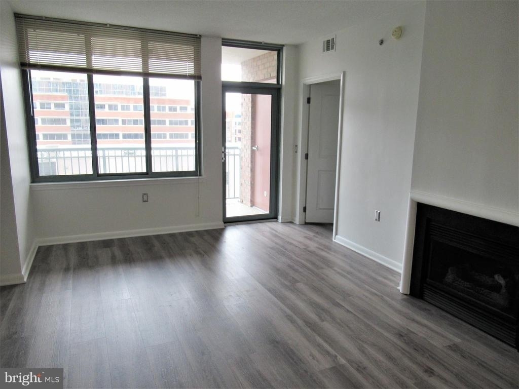 851 N Glebe Road - Photo 9