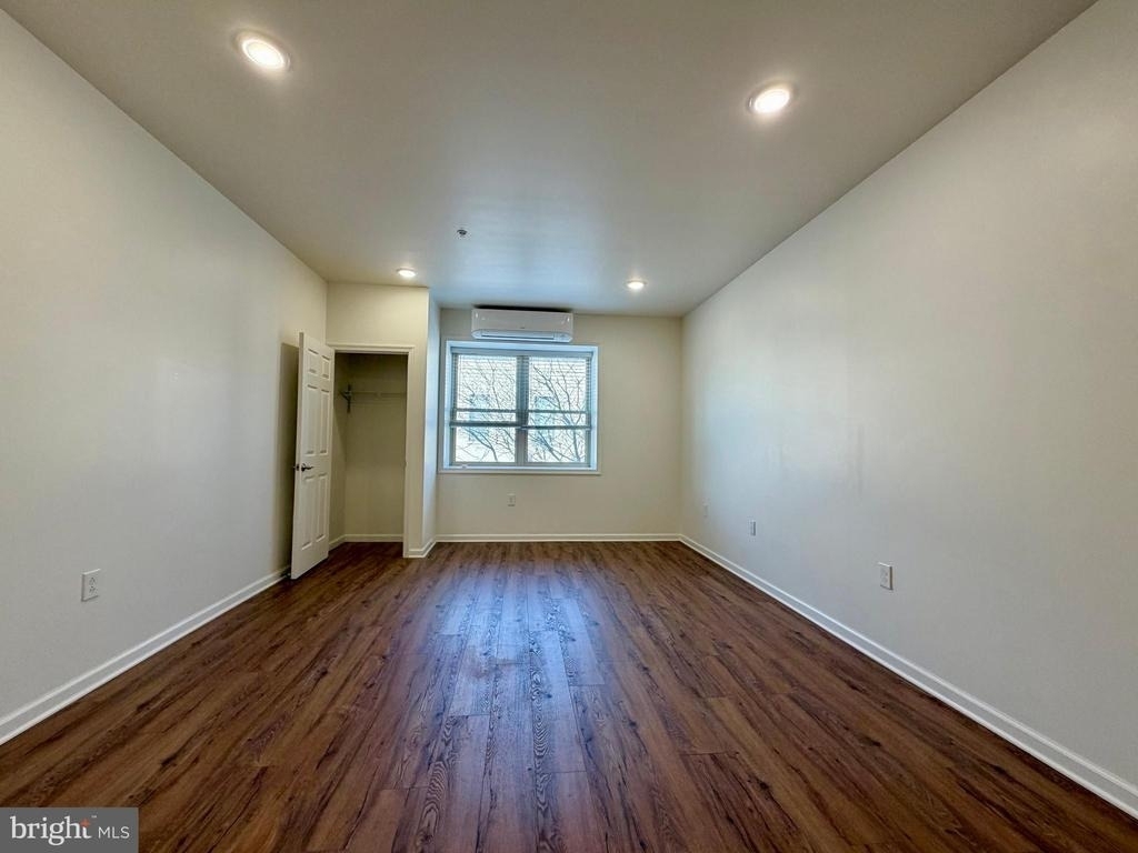 2158 N Broad Street - Photo 2