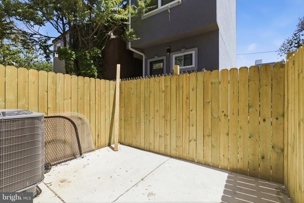 2123 N 9th Street - Photo 9