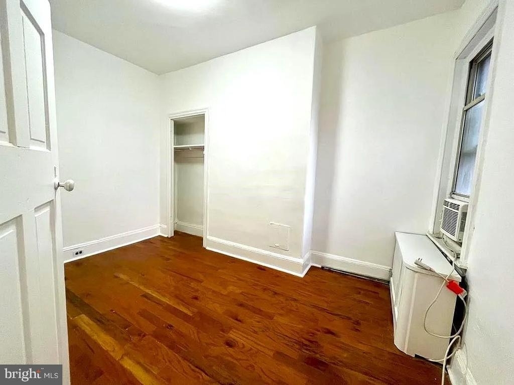 2127 Tasker Street - Photo 3