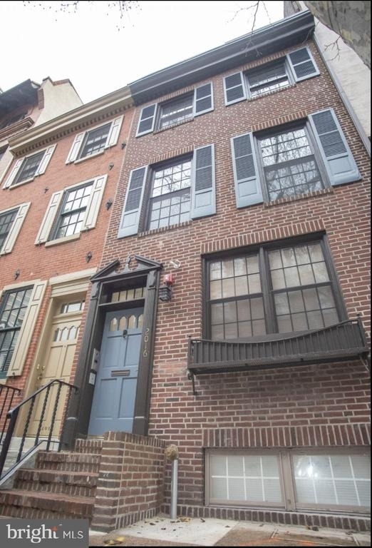 2016 Locust Street - Photo 0
