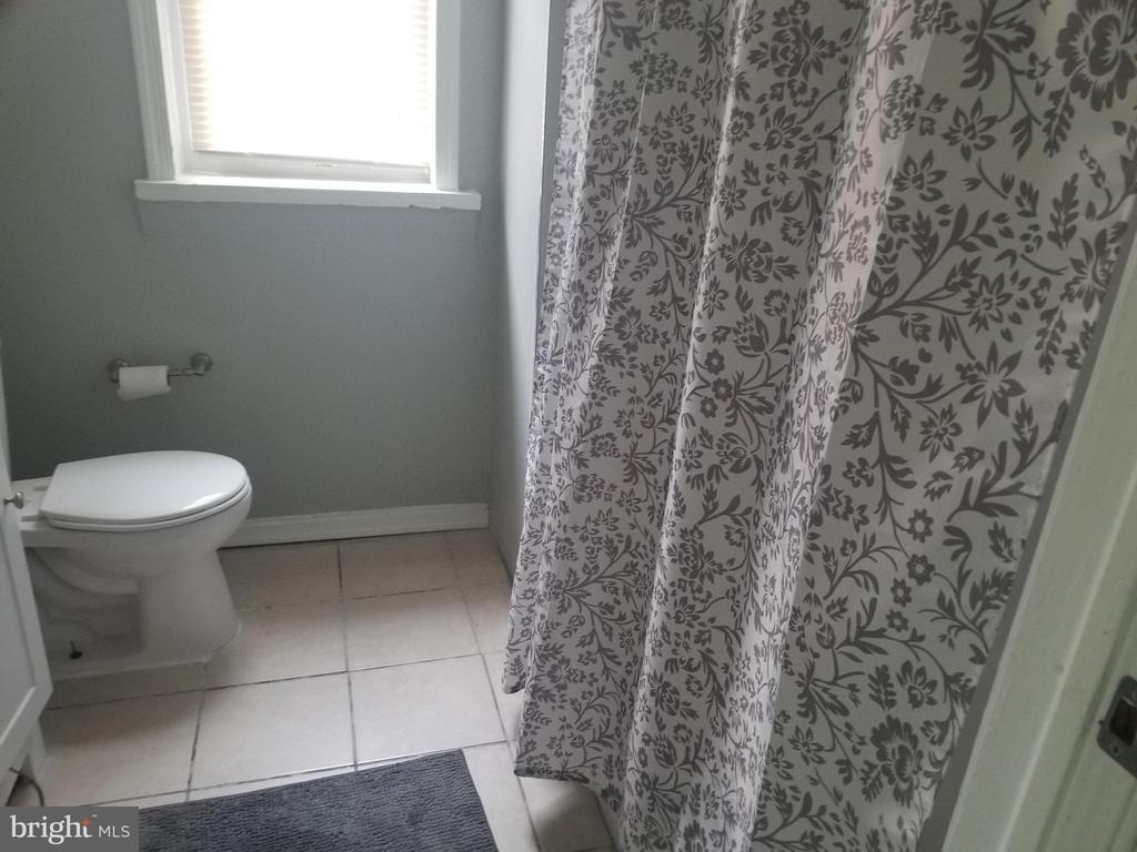 2516 Cecil B Moore Avenue - Photo 4