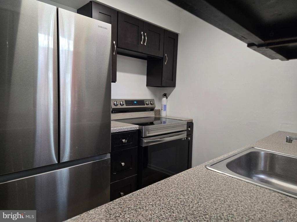 1351 Christian Street - Photo 2