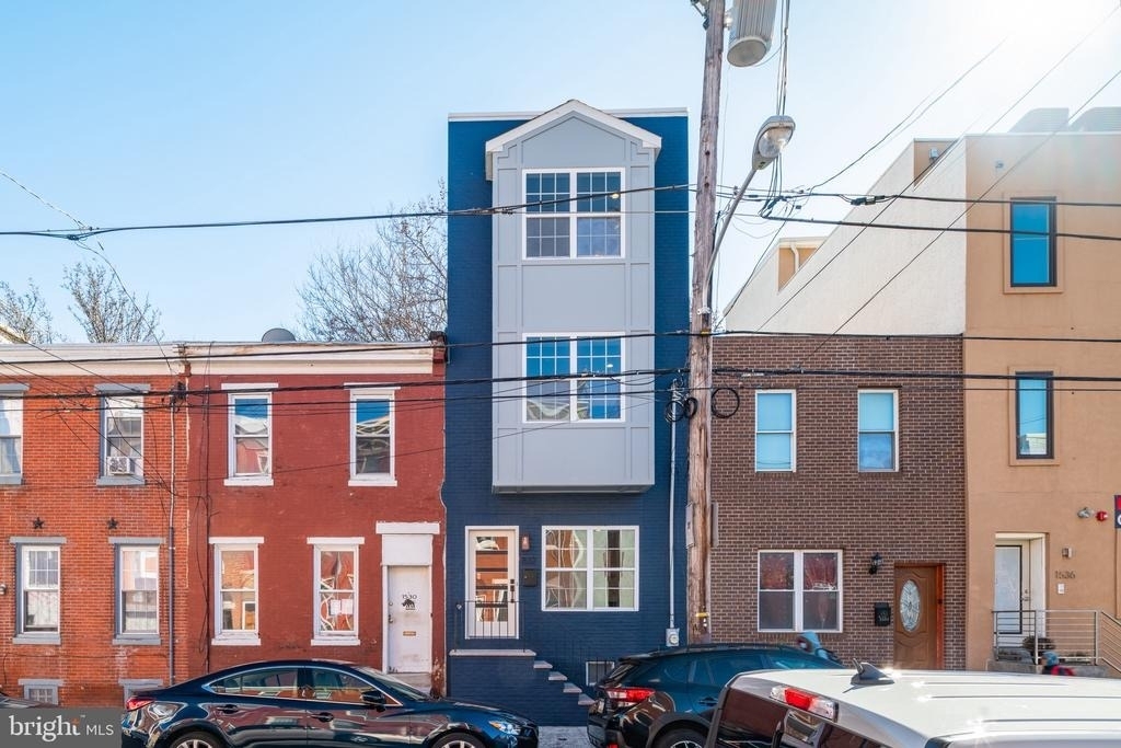 1532 Catharine Street - Photo 3