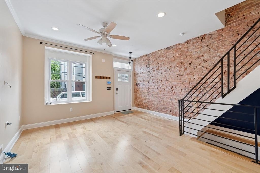 2809 W Jefferson Street - Photo 2