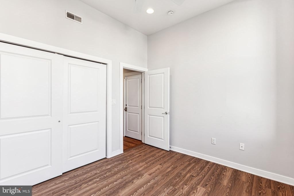 1418 Christian Street - Photo 9