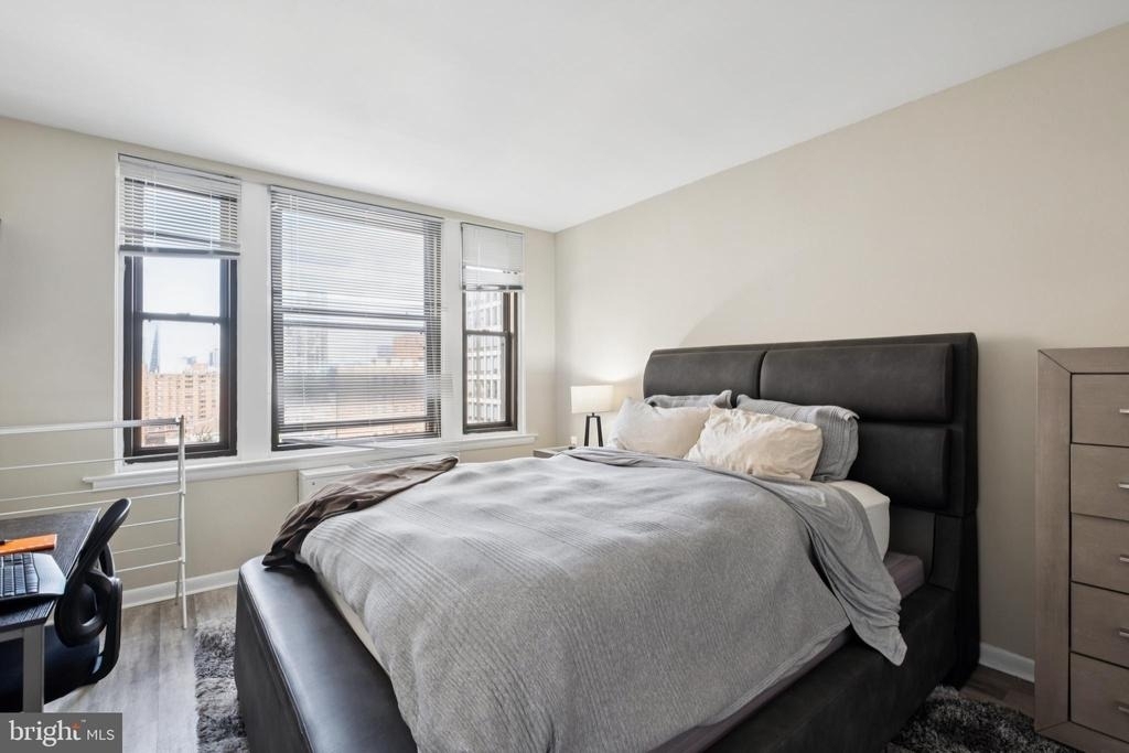 135 S 19th Street - Photo 2