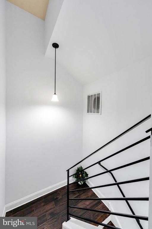 129 W Sixth St - Photo 19