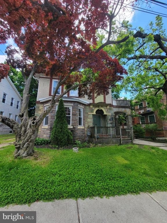 332 W Washington Street - Photo 1