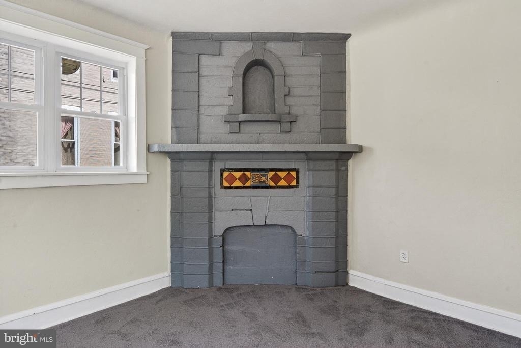 332 W Washington Street - Photo 5