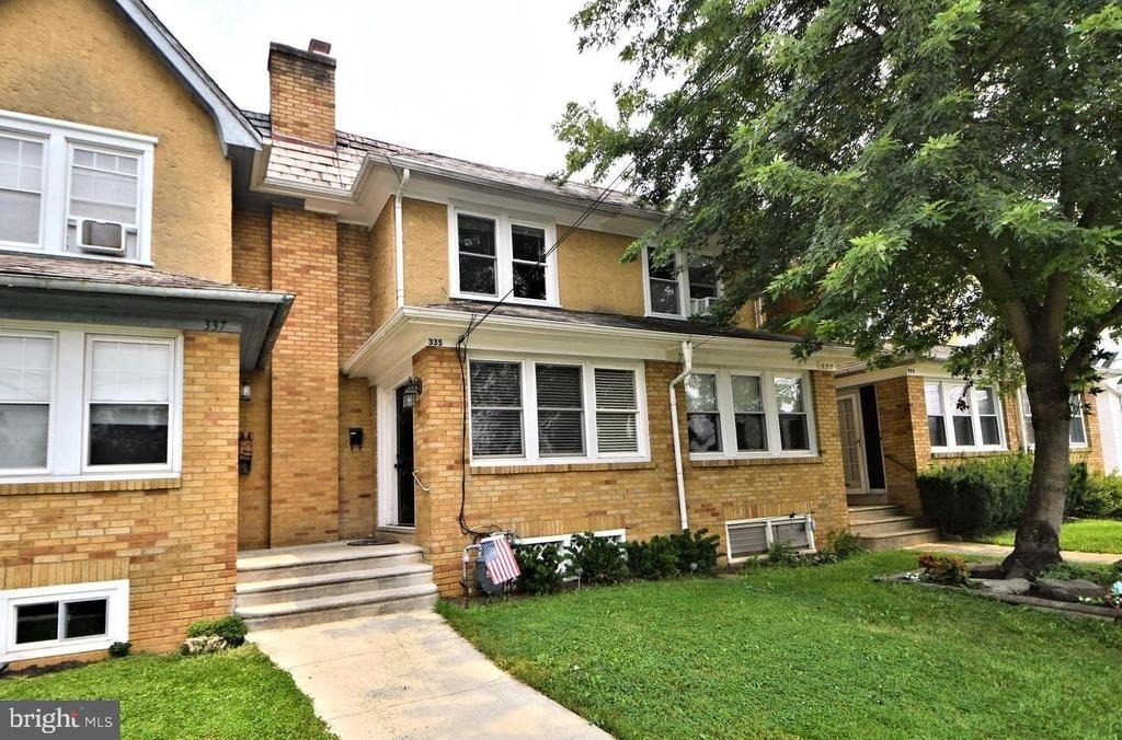 335 Stuart Avenue - Photo 0