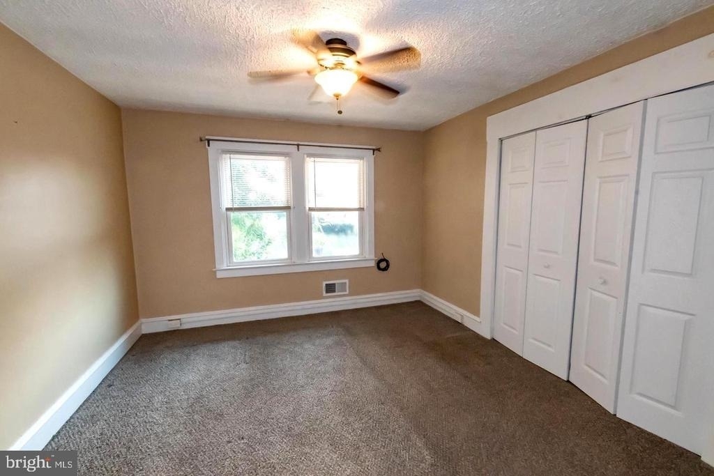 335 Stuart Avenue - Photo 9