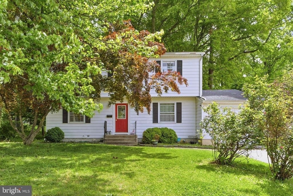 292 Glenn Ave - Photo 1