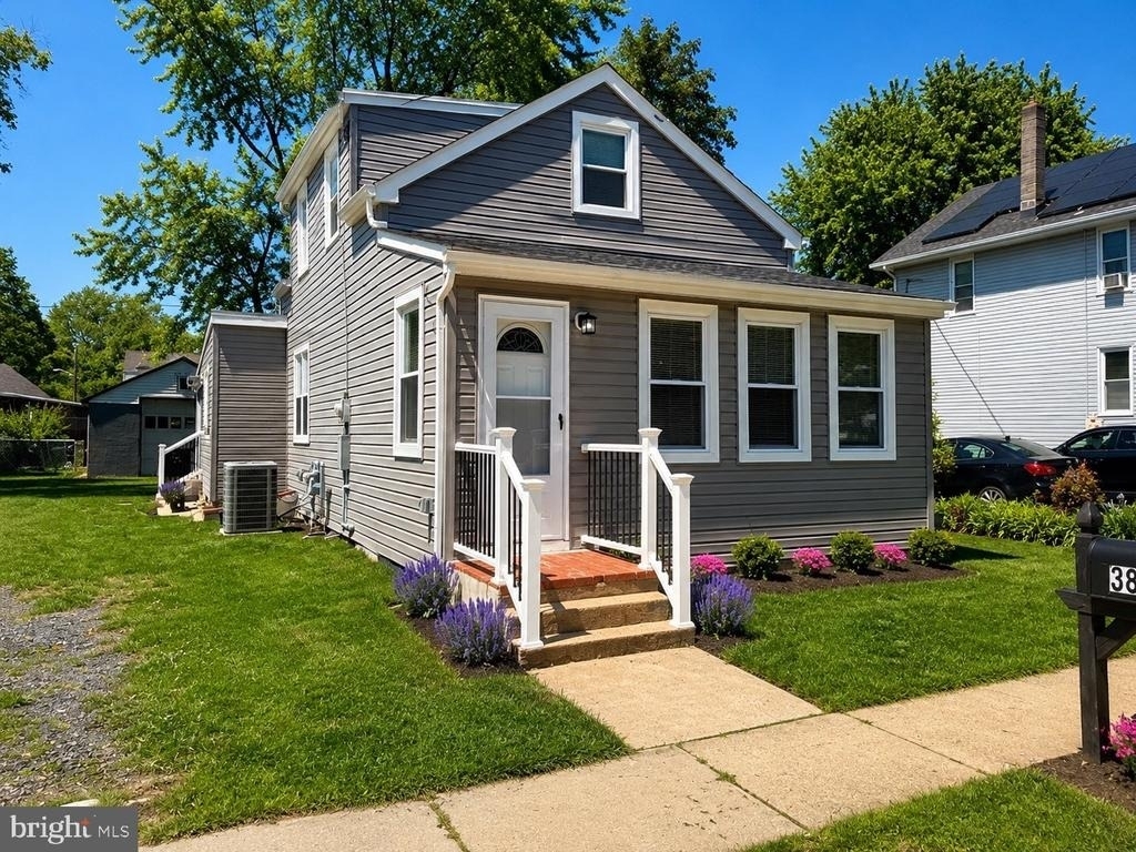 383 Johnson Avenue - Photo 3