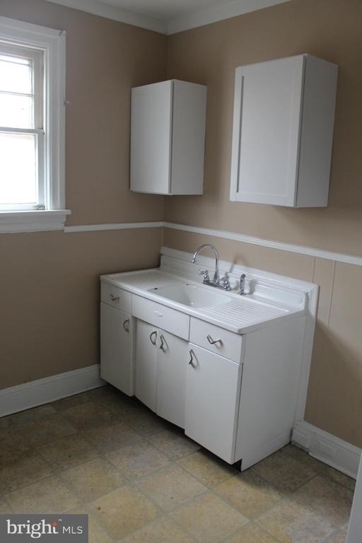 112 E Washington Street - Photo 10